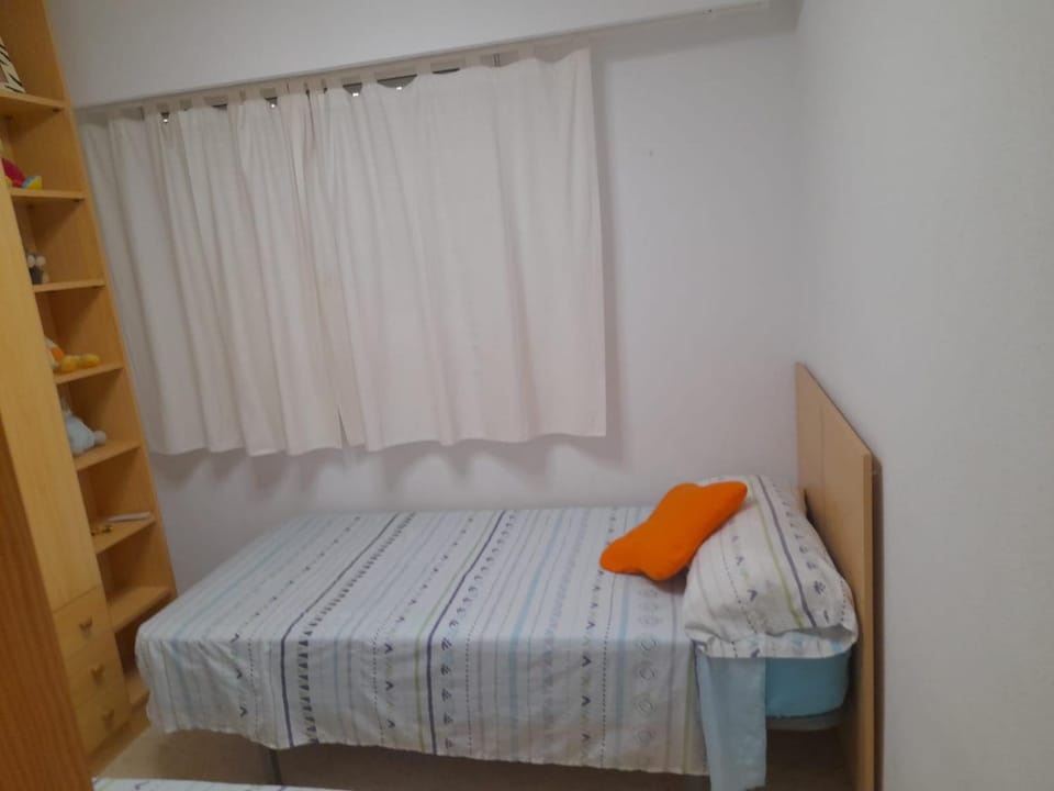 Relax y comodo APARTAMENTO CON GRAN TERRAZA, PISCINA Y CON VISTAS AL MAR, A SOLO 50 m DE LA PLAYA Apartment in Daimús