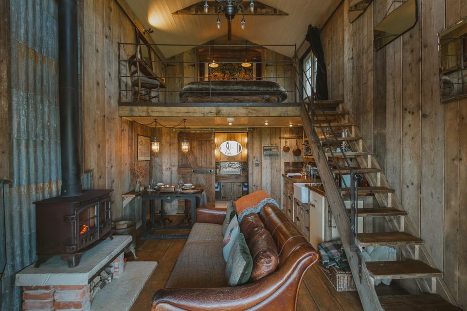 Living room, Photo of the whole room