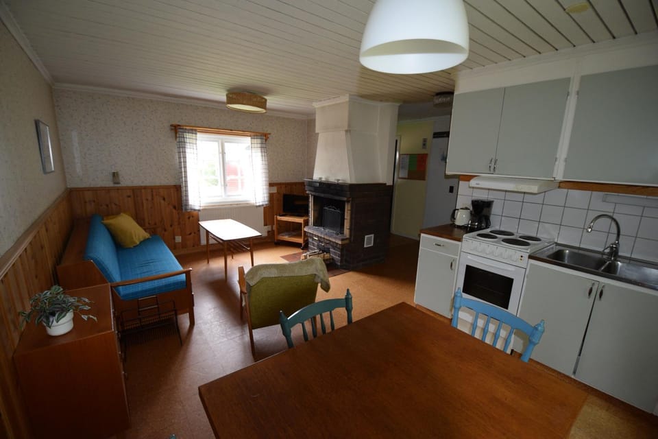 Ekesberget Stugby stuga 6 House in Sweden