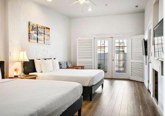 Bed, Photo of the whole room