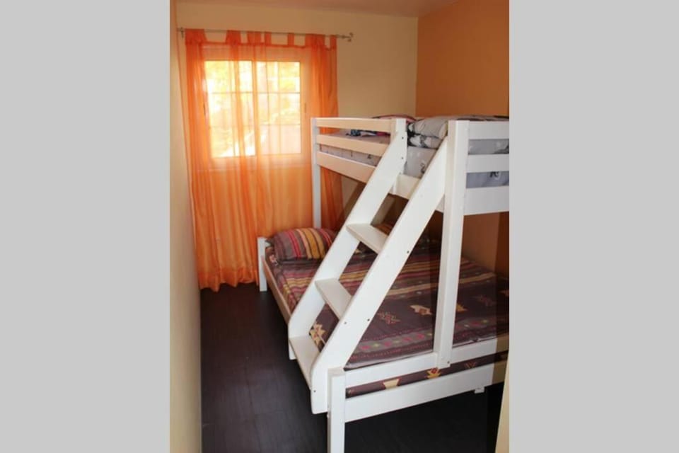 bunk bed