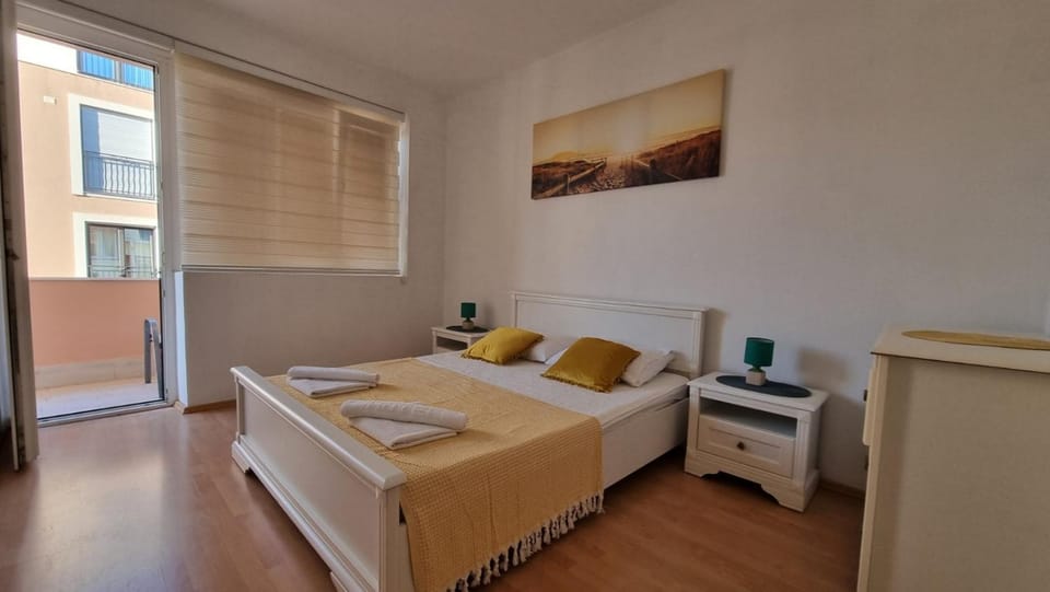Sky - Pine Apartment in Kotor Municipality
