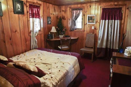 Cabin #6 - Casablanca Cabin in Carp Lake