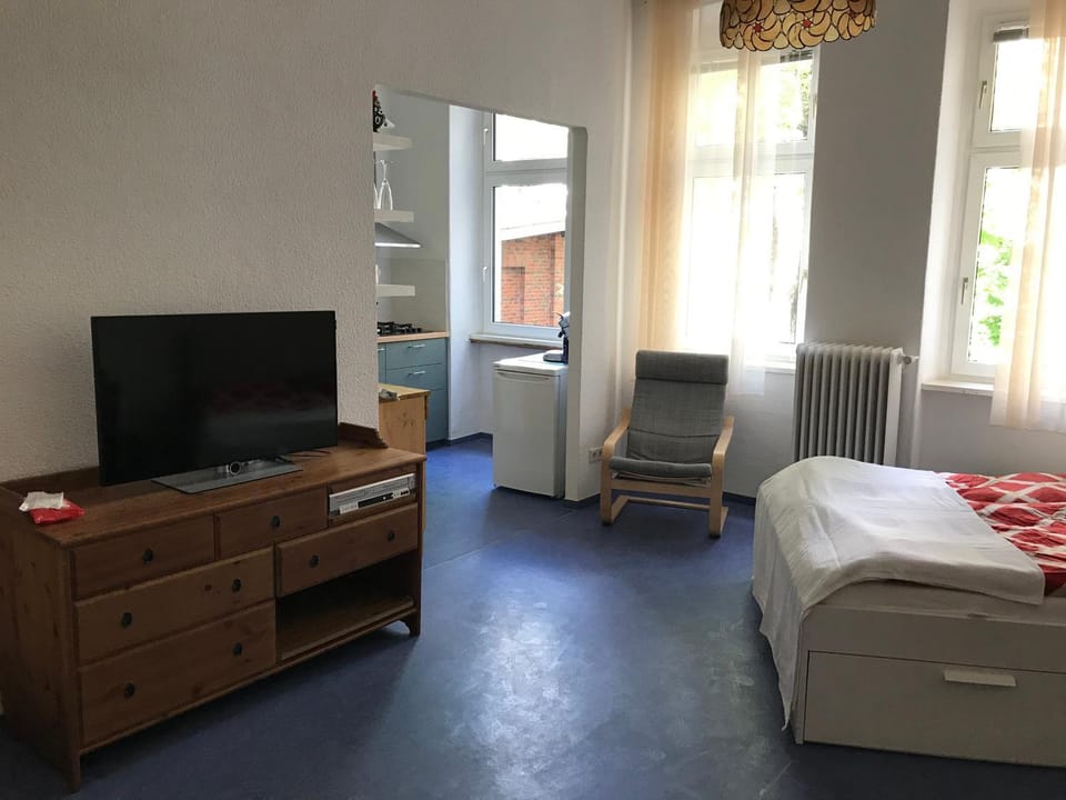 TV and multimedia, Photo of the whole room