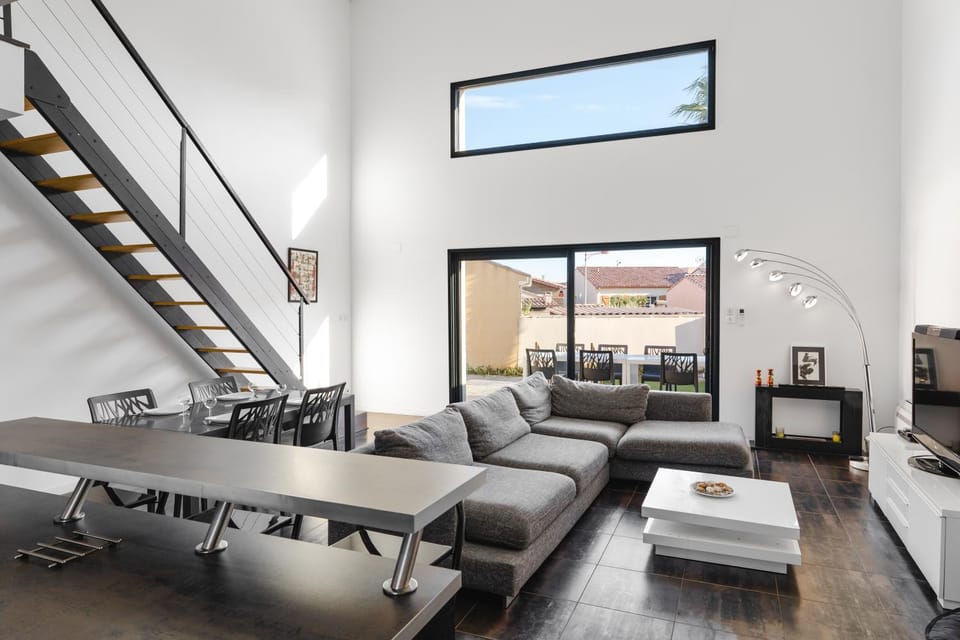 TV and multimedia, Living room, Seating area