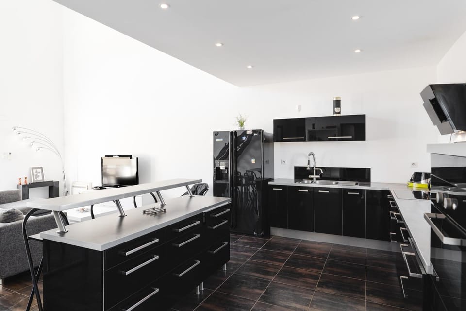 Kitchen or kitchenette, pet friendly