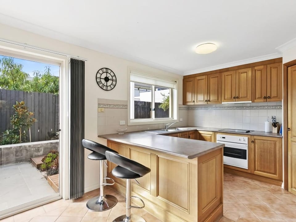 Bell Street Mansion 2-14 Walk to Beach & Cafes House in Torquay
