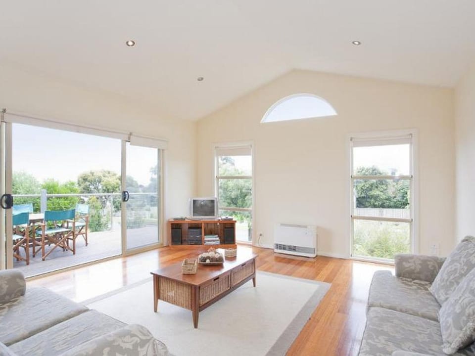 Darian Beach House 1-28 Sea Views 500m to Beach House in Torquay