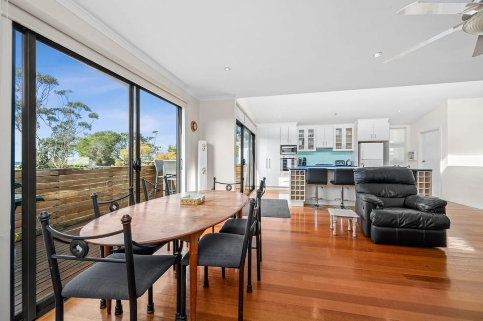 Family Casa in Old Torquay - Walk to Beach & Cafes House in Torquay