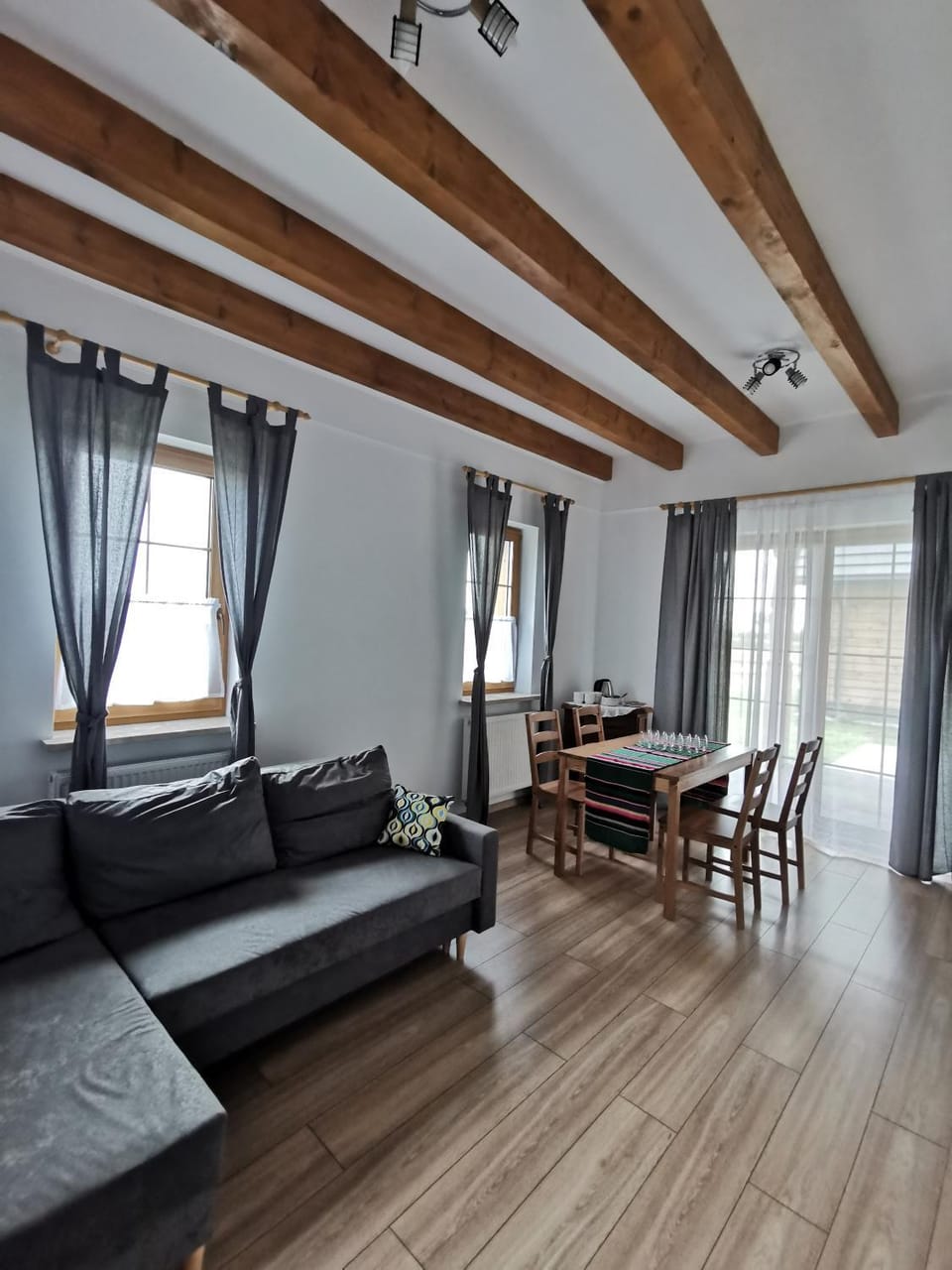 Apartamenty Stajnia Ojcowizna Apartment in Masovian Voivodeship