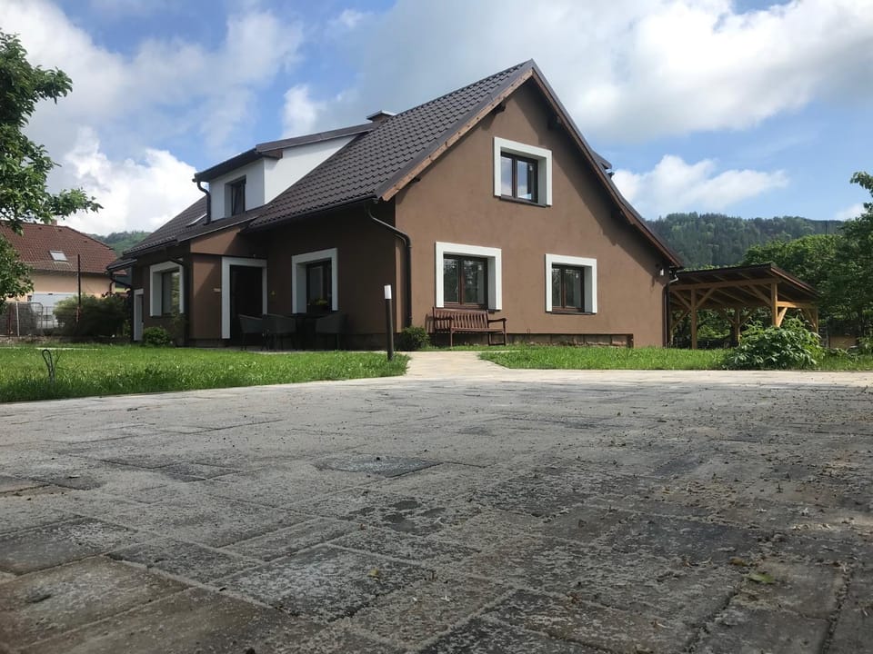Apartmány U Lípy Apartment in Czechia