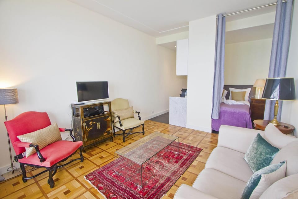 Communal lounge/ TV room, Living room
