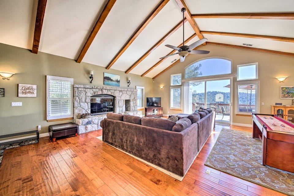 Mountain Gem w/ Game Room, 5 Mi to Lake Arrowhead! House in Southern California