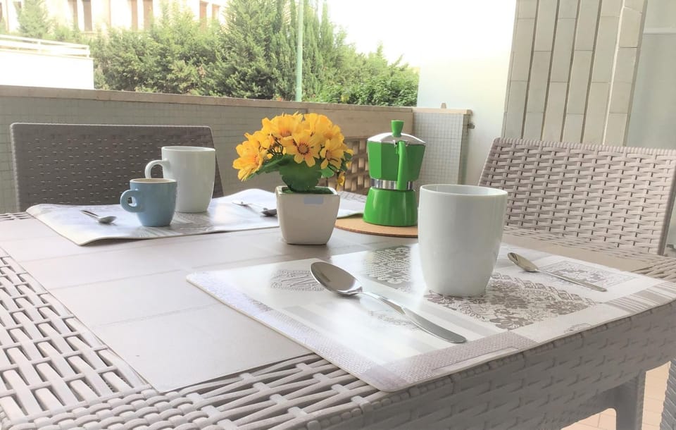Coffee/tea facilities, Balcony/Terrace