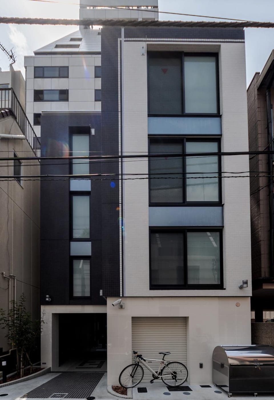 Facade/entrance