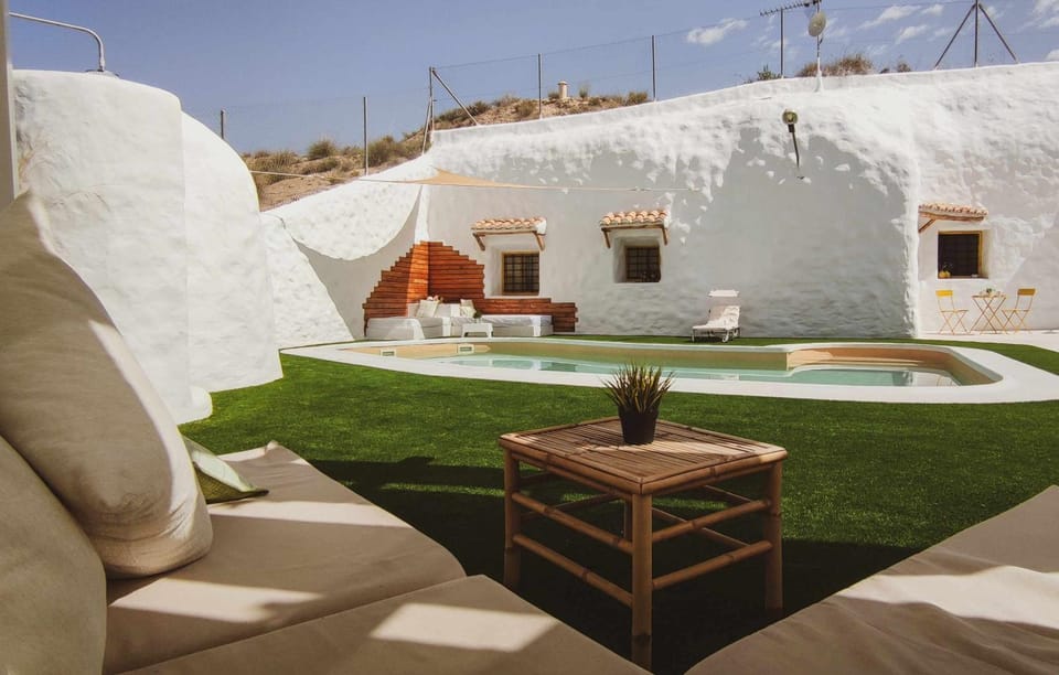 Garden, Swimming pool