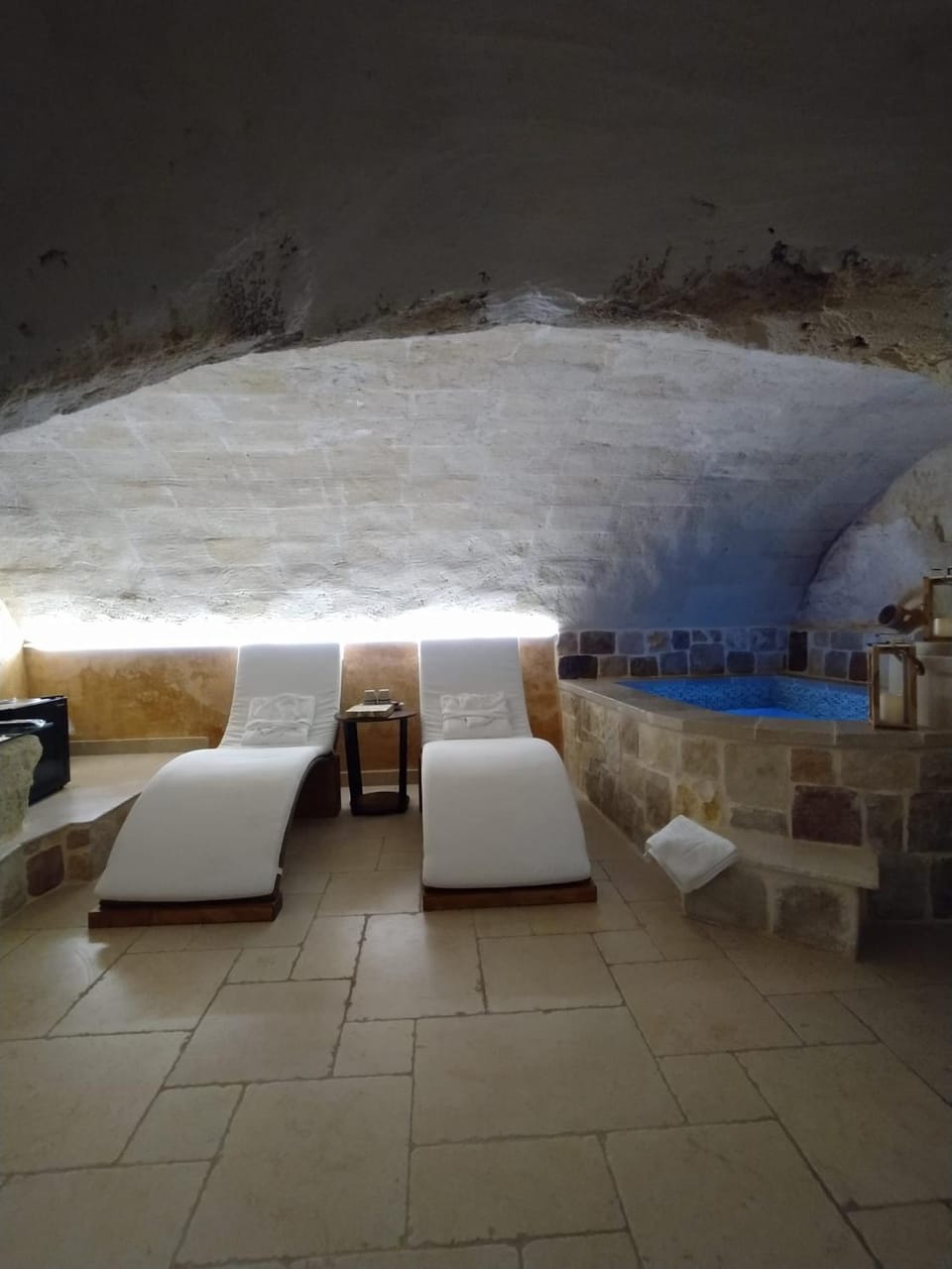 Hot Tub, Hot Tub