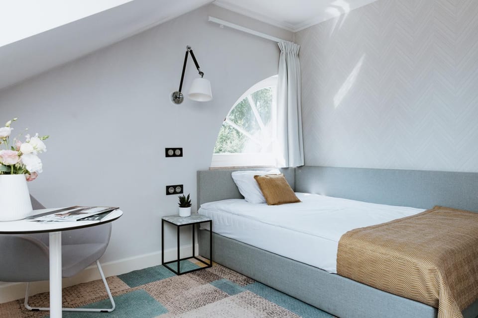 Bed, Photo of the whole room