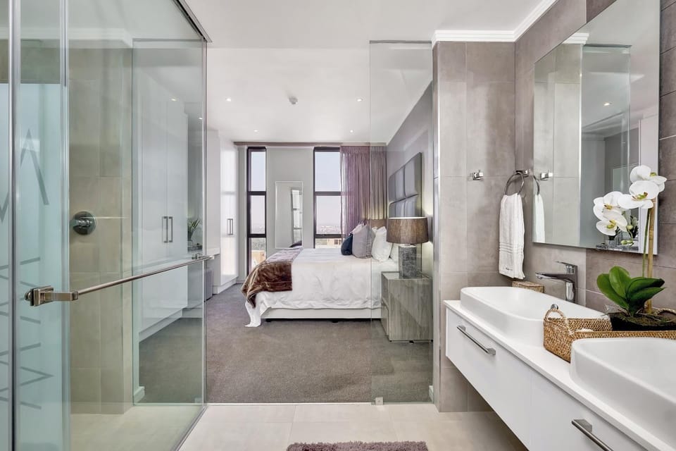 Modern Luxury furnished apartments in Sandton - Two bed Executive, Two bed Deluxe and Three Bed Executive with Balconies Apartment in Sandton