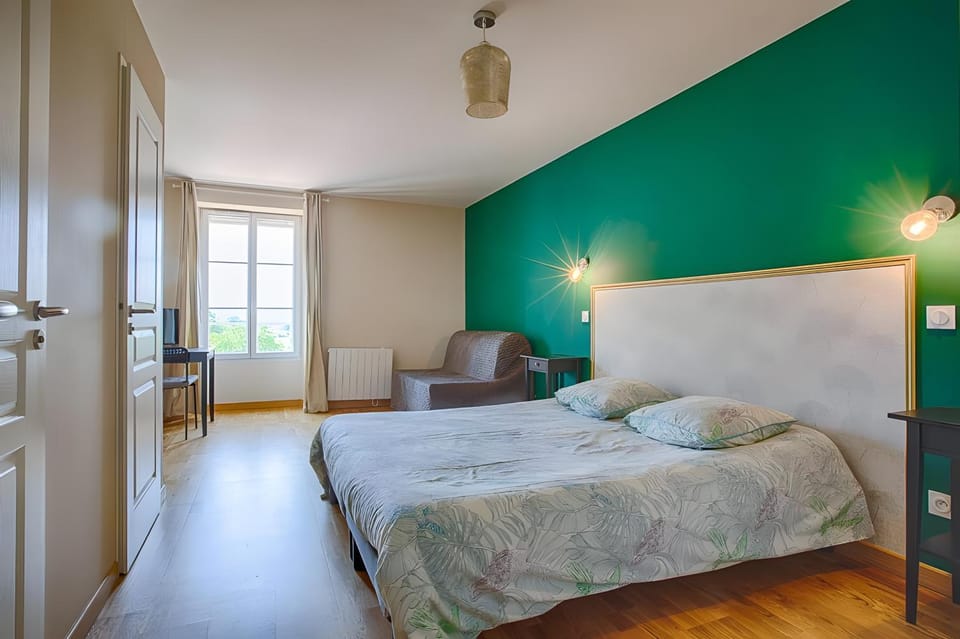 Living room, Bedroom