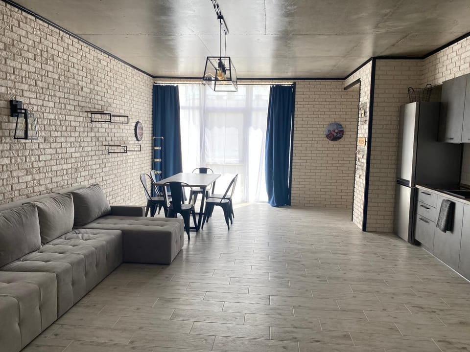 Living room, Photo of the whole room