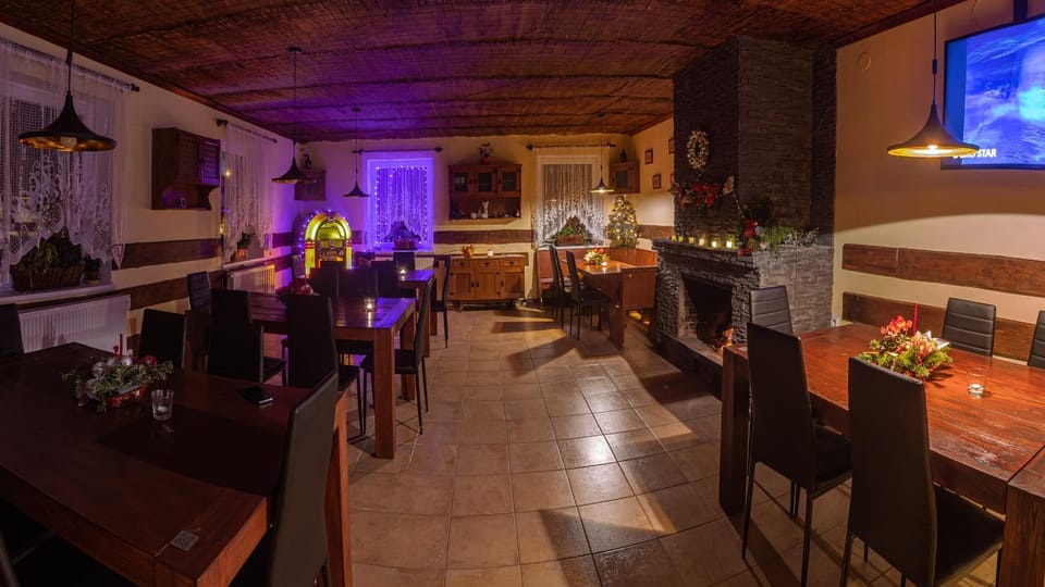 WELLNESS Penzion Triola Bed and Breakfast in Lower Silesian Voivodeship