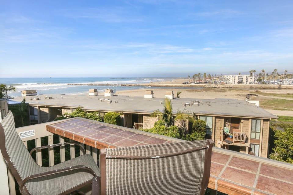 E201 - Tropical Shores House in Oceanside