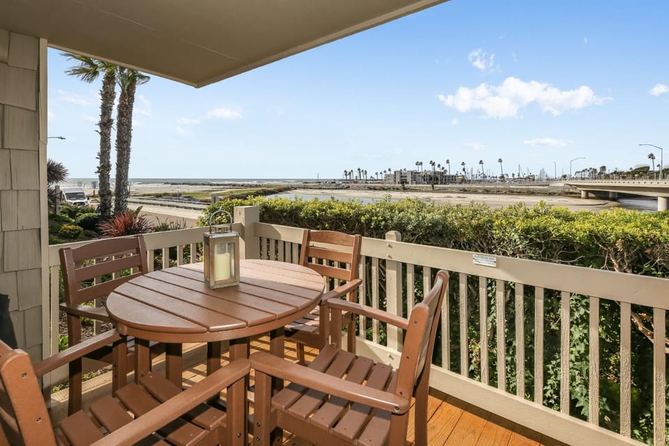 G23 - Coastal Cottage House in Oceanside