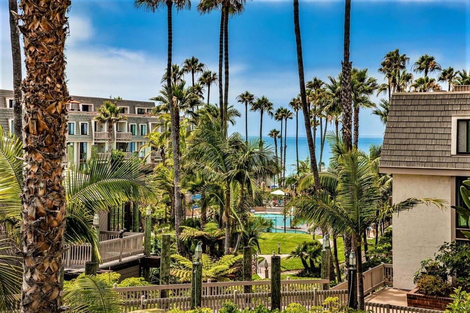 G218 - Palms Away House in Carlsbad