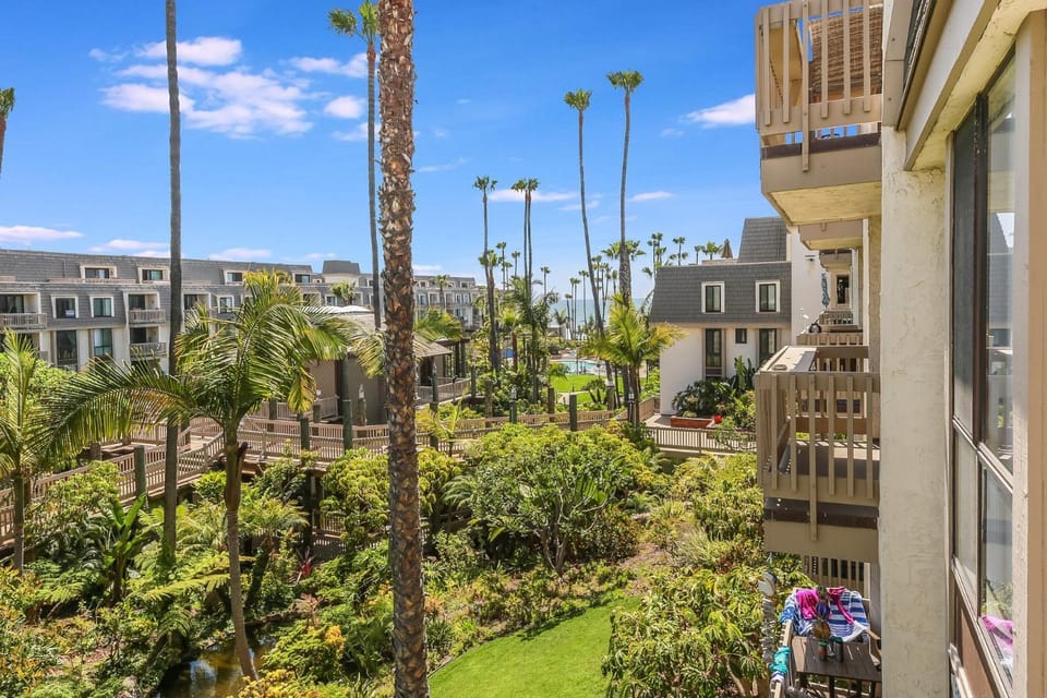 G218 - Palms Away House in Carlsbad