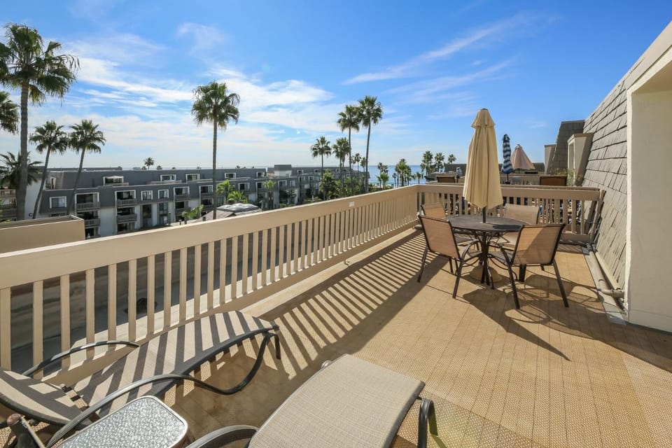 G322 - Suite Beach Penthouse House in Oceanside