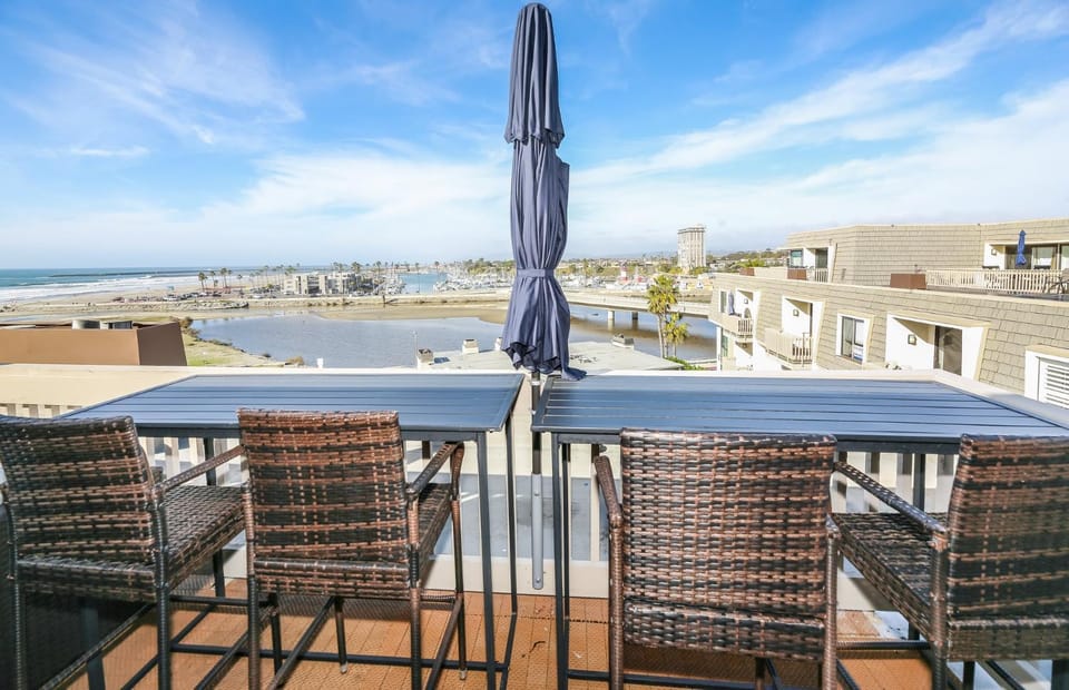 G317 - Sunset Suite House in Oceanside