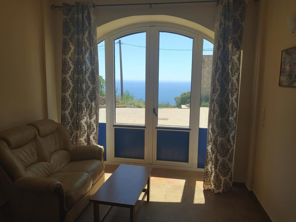 Neohori 3 Apartment in Messenia