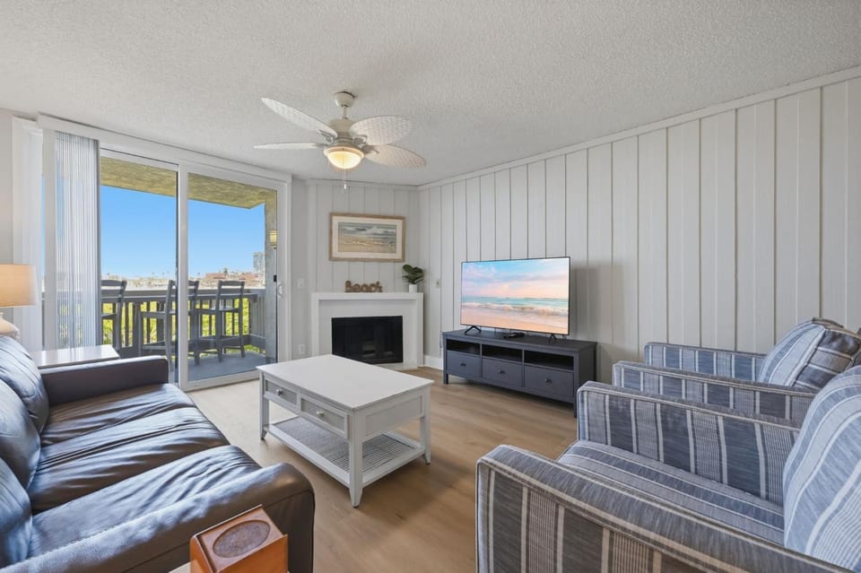 F111 - Morley's Beach Haven House in Oceanside