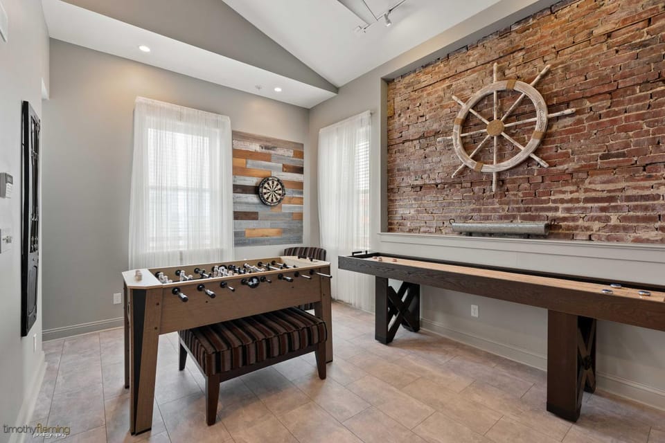 Luxe Condo w/ Game Area, Walk to Beach & Boardwalk House in Wildwood