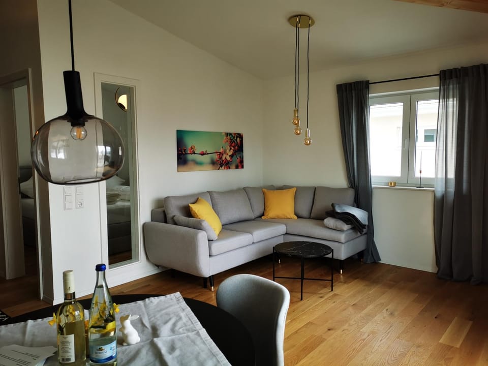Living room, Photo of the whole room, Seating area