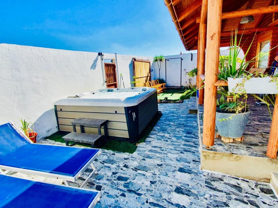 BBQ facilities, Garden, Hot Tub, Solarium, Balcony/Terrace