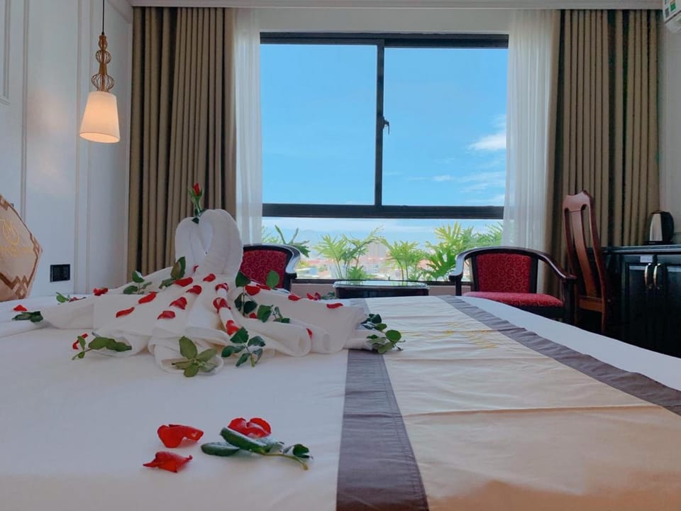 View (from property/room), Photo of the whole room, Bedroom