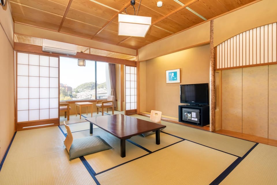 New Hakkeien Ryokan in Shizuoka Prefecture