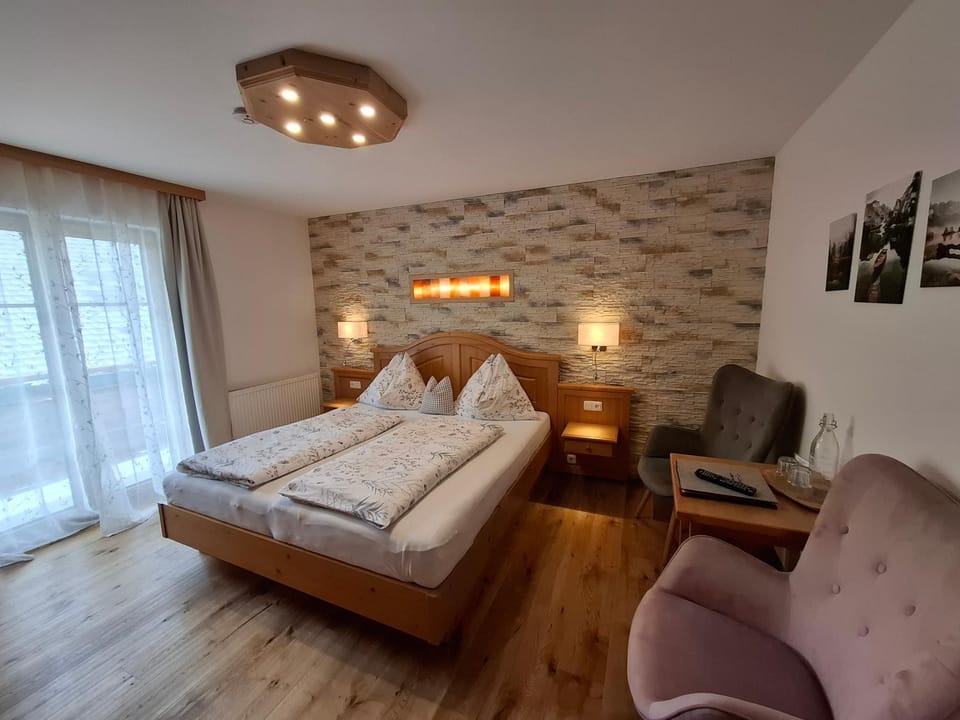Photo of the whole room, Bedroom, Guests
