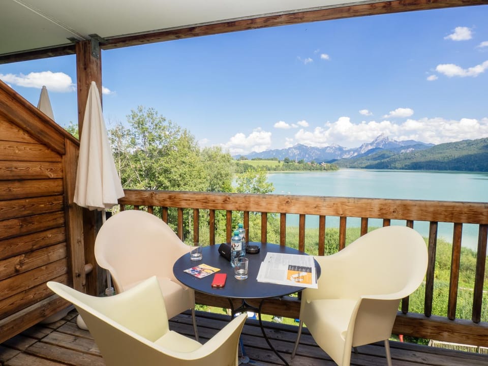 Natural landscape, Balcony/Terrace, Lake view, Mountain view