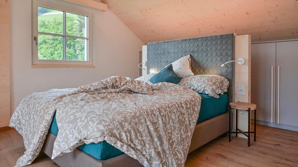 Bed, Photo of the whole room, Bedroom