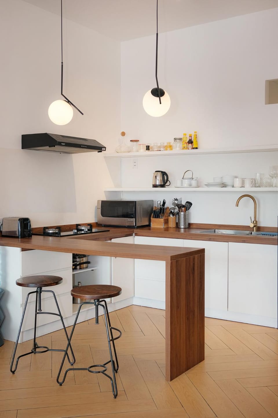 Kitchen or kitchenette, kitchen