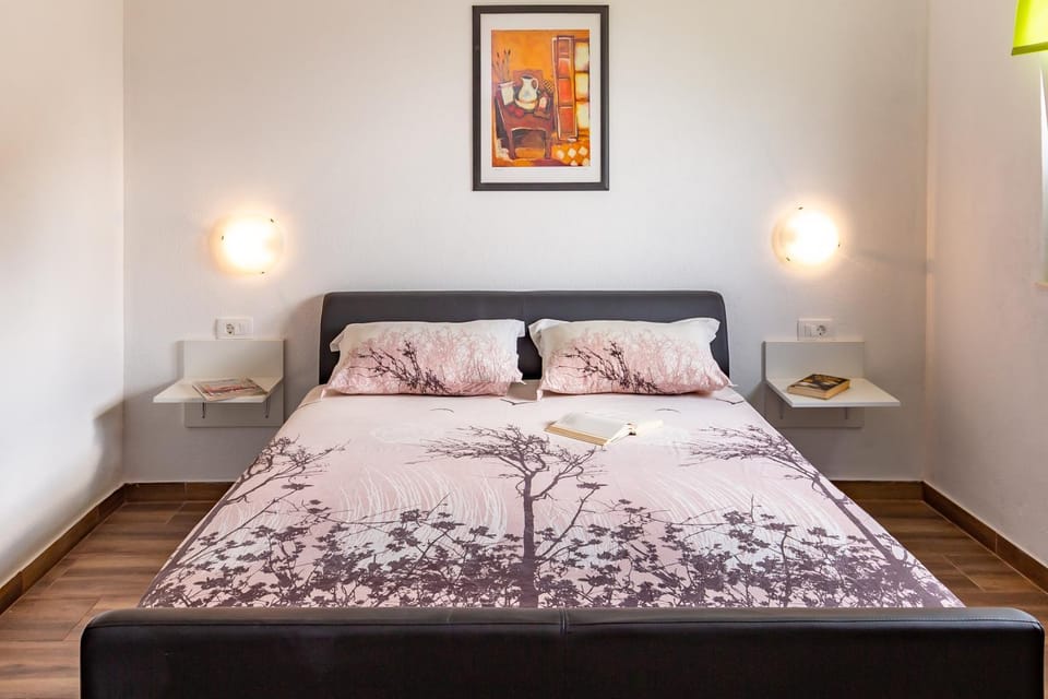 Apartments EOLI Apartment in Brela