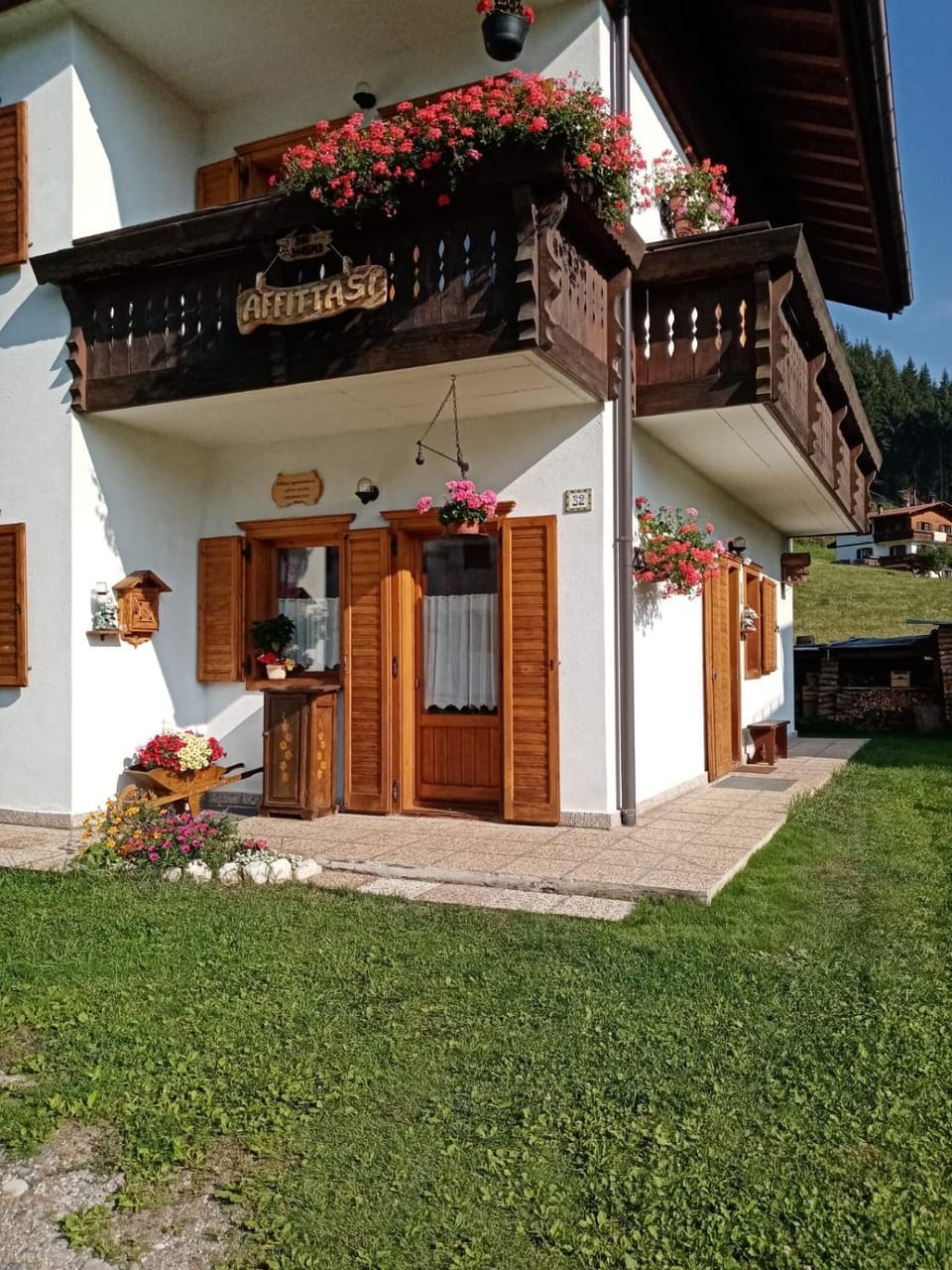 Facade/entrance, Garden