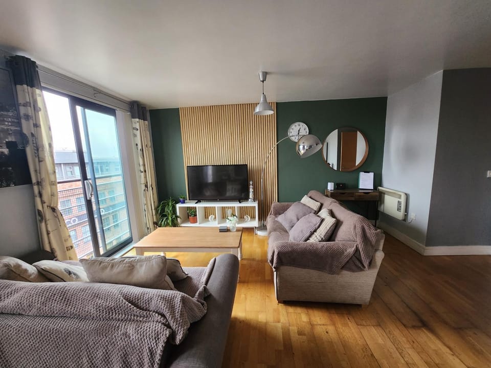 Modern central Penthouse - 1 FreeParking Apartment in Liverpool