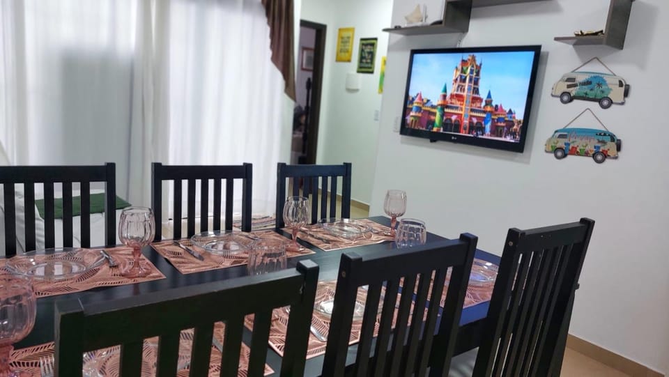 Linda casa a 150m da praia e prox ao Beto Carrero House in Penha