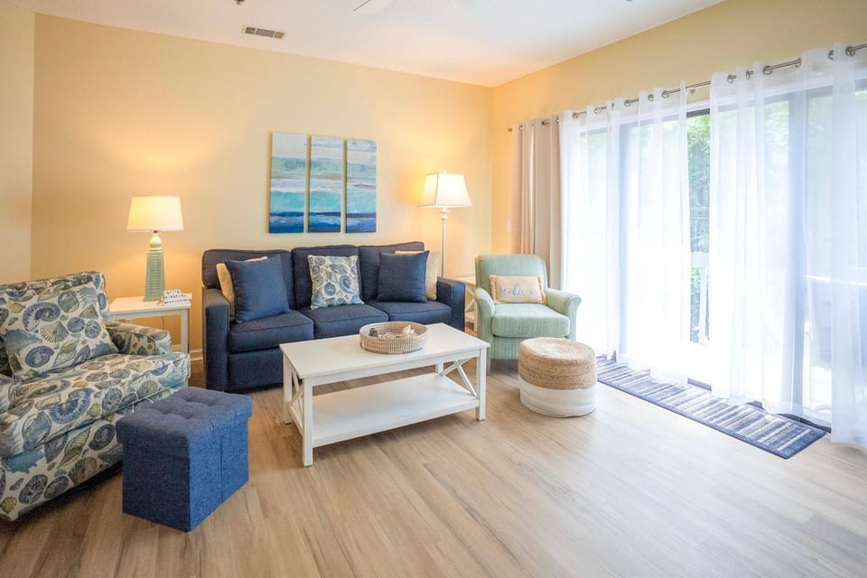 Walk to Forest Beach: Hilton Head Getaway! House in South Forest Beach