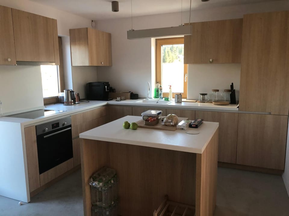 Coffee/tea facilities, Kitchen or kitchenette