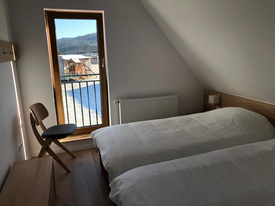 TV and multimedia, Bedroom, Mountain view